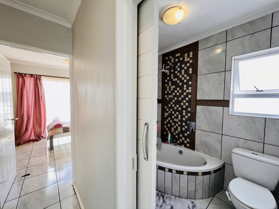 2 Bedroom Property for Sale in Laguna Sands Western Cape